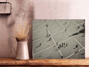 Pessoas_na_Praça_de_Comercio - Wooden Photo Wall Art