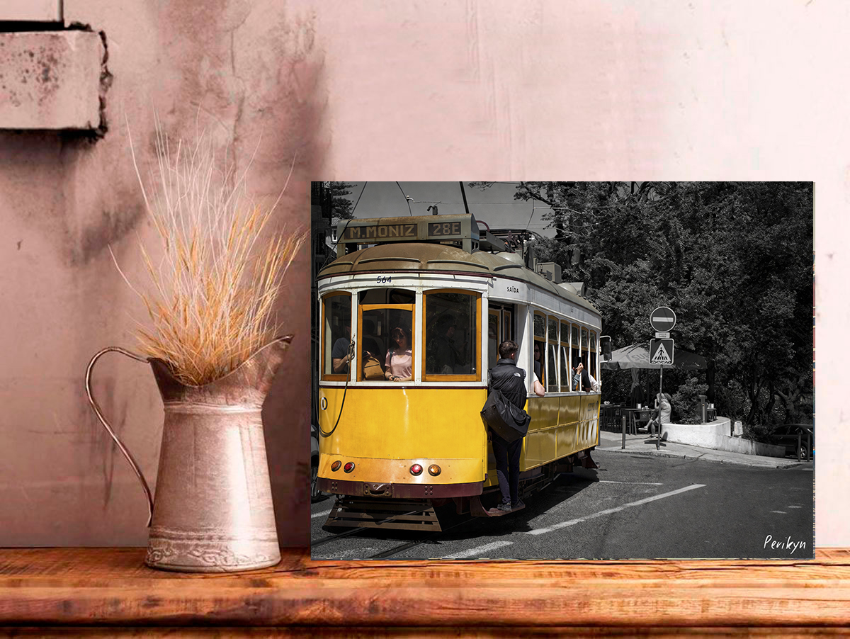 Free tram - Wooden Photo Wall Art